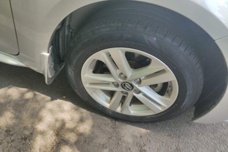 Used Toyota Levin 2019 185T CVT Entry-Level Version China VI Standard Right Front Wheel Hub