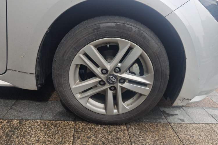 Used Toyota Levin 2019 Dual-Engine 1.8H E-CVT Luxury Edition China VI Standard Right Front Wheel Hub