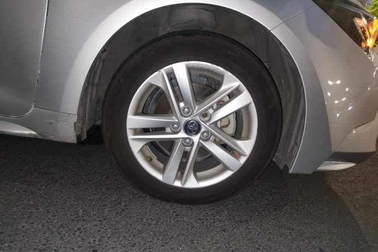 Used Toyota Levin 2019 Dual-Engine 1.8H E-CVT Luxury Edition China VI Standard Right Front Wheel Hub