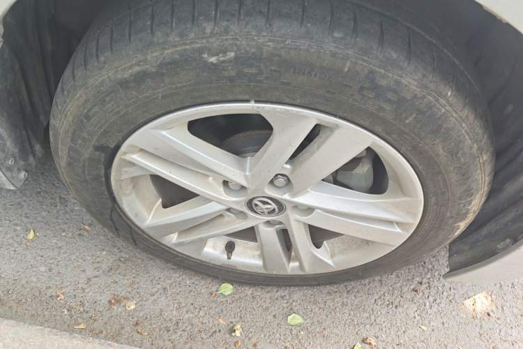 Used Toyota Levin 2019 Dual-Engine 1.8H E-CVT Entry-Level Model China VI Standard Right Front Wheel Hub