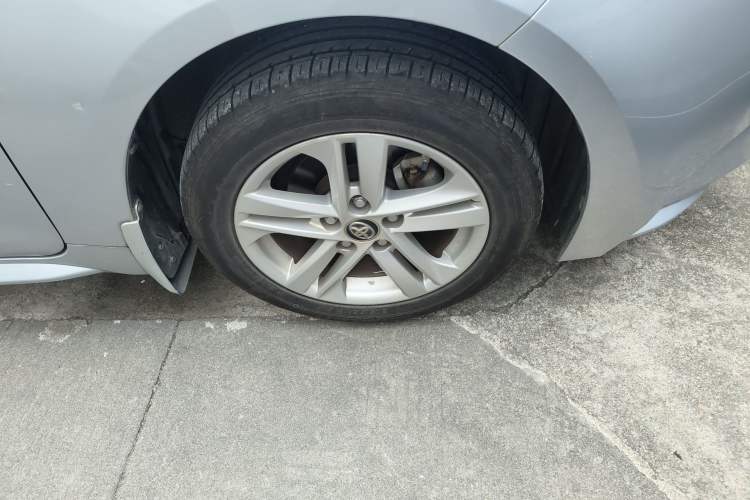Used Toyota Levin 2019 185T CVT Entry-Level Version China VI Standard Right Front Wheel Hub