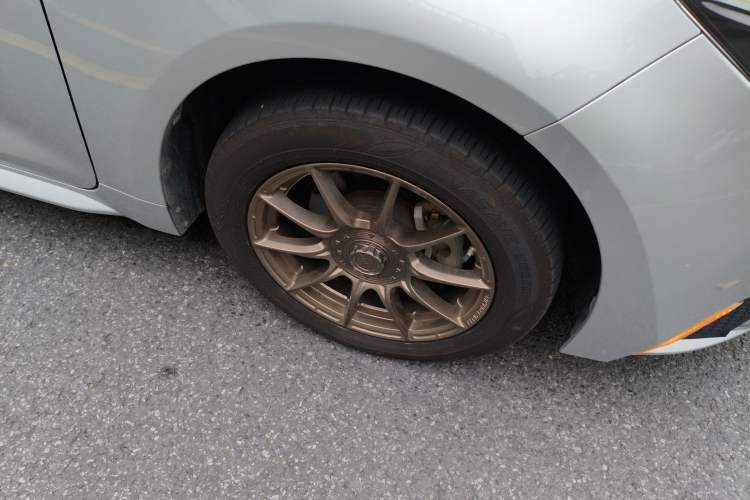 Used Toyota Levin 2019 185T CVT Luxury Edition China VI Standard Right Front Wheel Hub