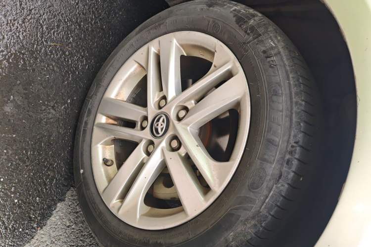 Used Toyota Levin 2019 Dual-Engine 1.8H E-CVT Entry-Level Model China VI Standard Right Front Wheel Hub