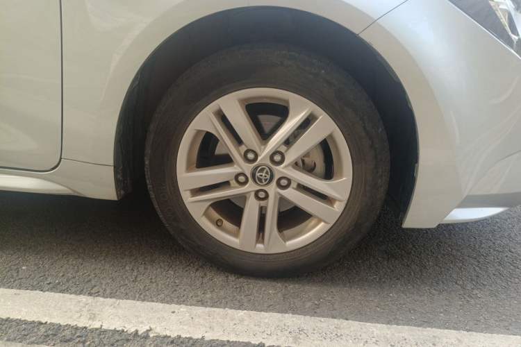 Used Toyota Levin 2019 185T CVT Luxury Edition China VI Standard Right Front Wheel Hub