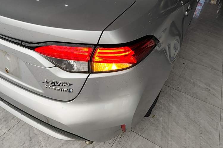 Used Toyota Levin 2019 Dual-Engine 1.8H E-CVT Luxury Edition China VI Standard Right Rear Taillight