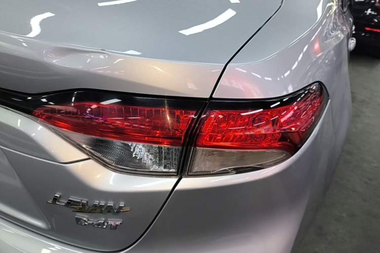 Used Toyota Levin 2019 185T CVT Luxury Edition China VI Standard Right Rear Taillight