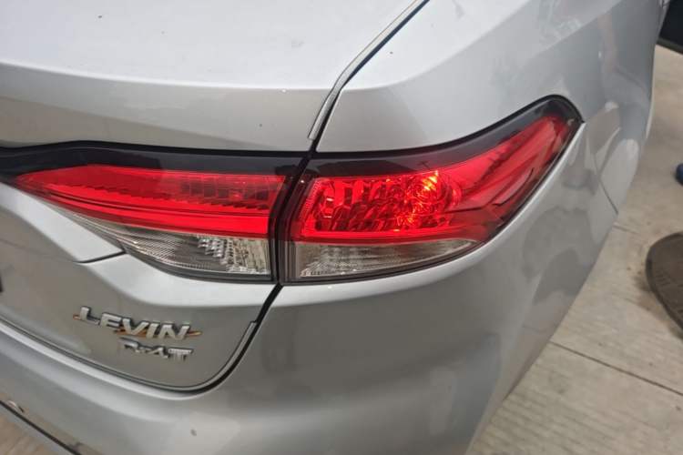 Used Toyota Levin 2019 185T CVT Entry-Level Version China VI Standard Right Rear Taillight