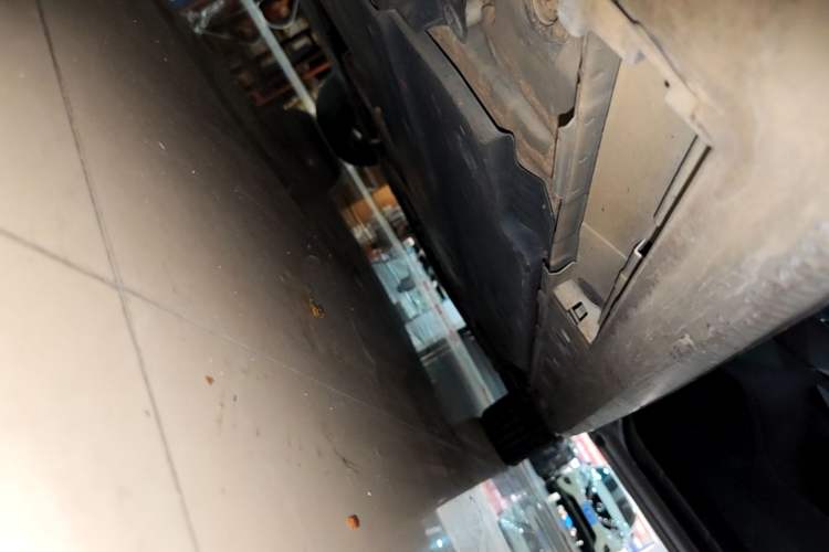 Used Toyota Levin 2019 185T CVT Entry-Level Version China VI Standard Right Side Sill