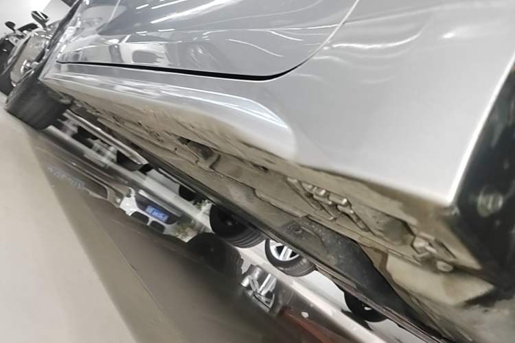 Used Toyota Levin 2019 Dual-Engine 1.8H E-CVT Sport Edition China VI Standard Right Side Sill