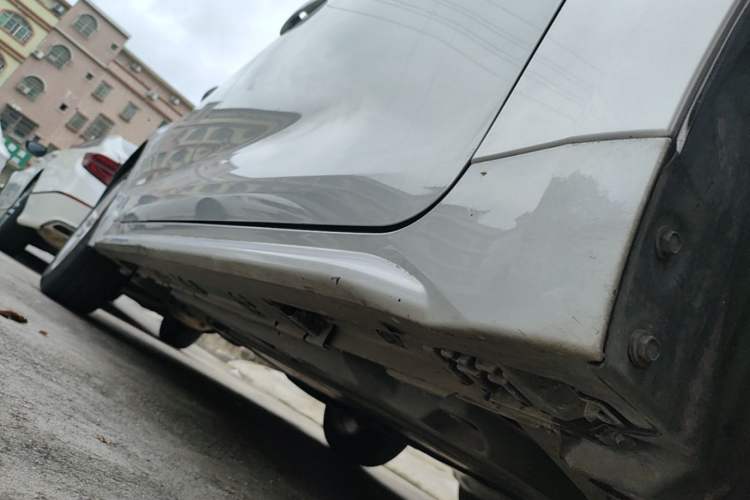Used Toyota Levin 2019 185T CVT Entry-Level Version China VI Standard Right Side Sill