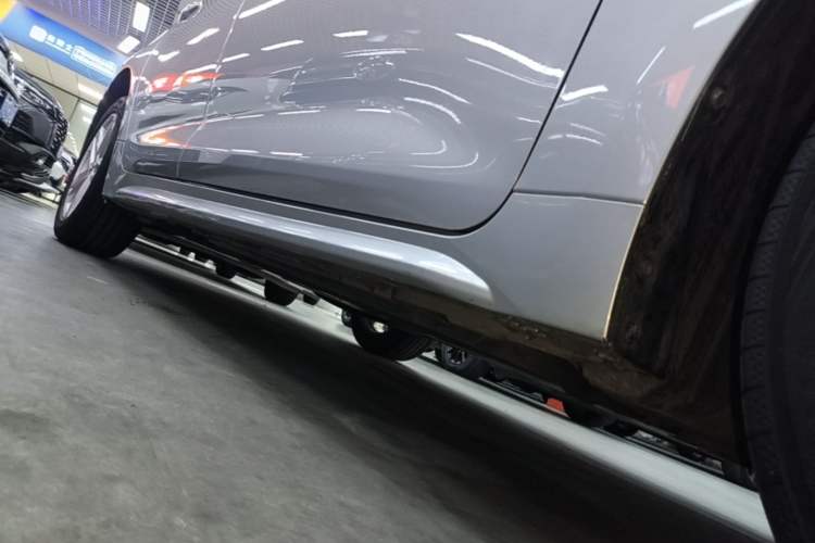Used Toyota Levin 2019 185T CVT Luxury Edition China VI Standard Right Side Sill