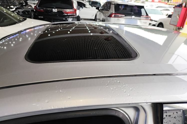 Used Toyota Levin 2019 Dual-Engine 1.8H E-CVT Luxury Edition China VI Standard Roof