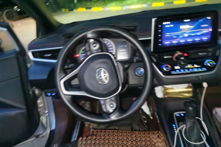 Used Toyota Levin 2019 Dual-Engine 1.8H E-CVT Luxury Edition China VI Standard Steering Wheel
