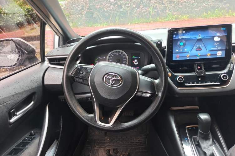 Used Toyota Levin 2019 Dual-Engine 1.8H E-CVT Entry-Level Model China V Standard Steering Wheel