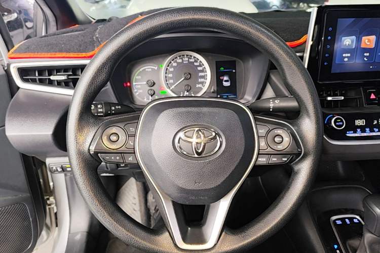 Used Toyota Levin 2019 Dual-Engine 1.8H E-CVT Luxury Edition China VI Standard Steering Wheel