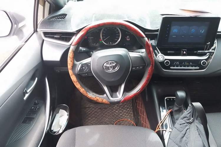 Used Toyota Levin 2019 Dual-Engine 1.8H E-CVT Entry-Level Model China VI Standard Steering Wheel