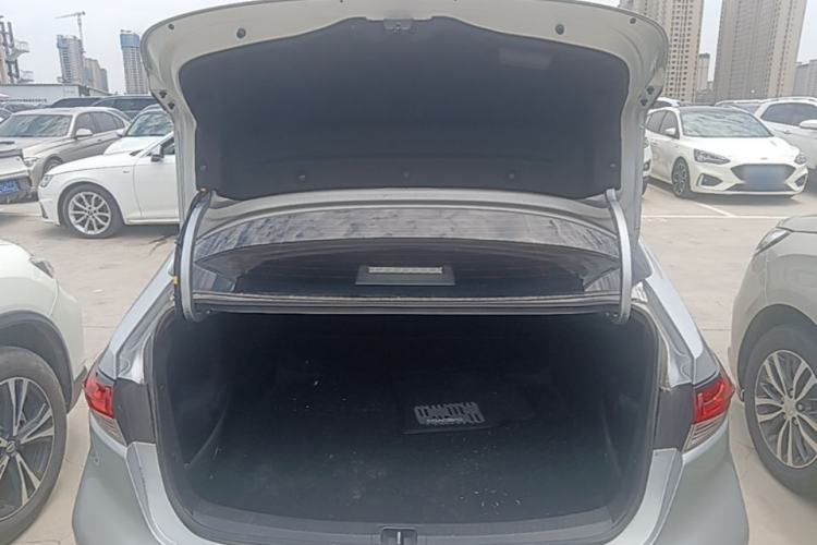 Used Toyota Levin 2019 185T CVT Entry-Level Version China VI Standard Trunk