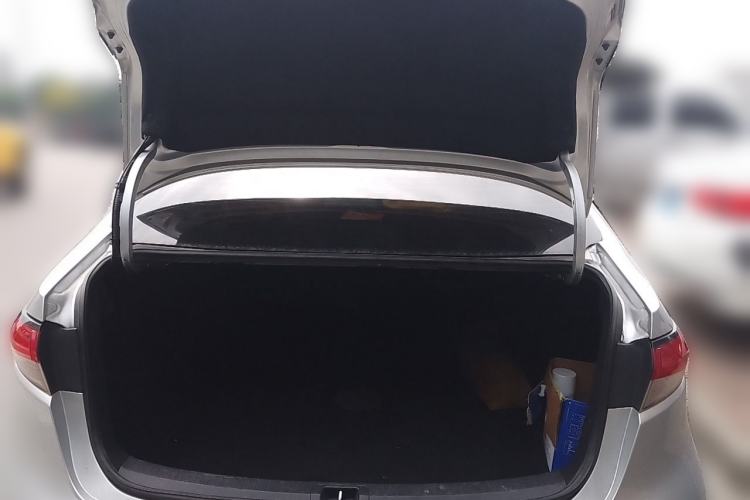 Used Toyota Levin 2019 Dual-Engine 1.8H E-CVT Entry-Level Model China VI Standard Trunk