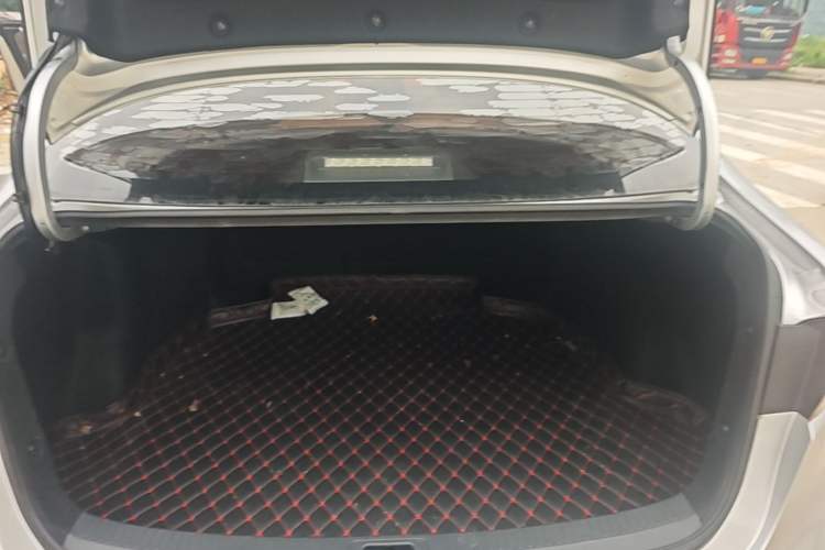 Used Toyota Levin 2019 185T CVT Entry-Level Version China VI Standard Trunk