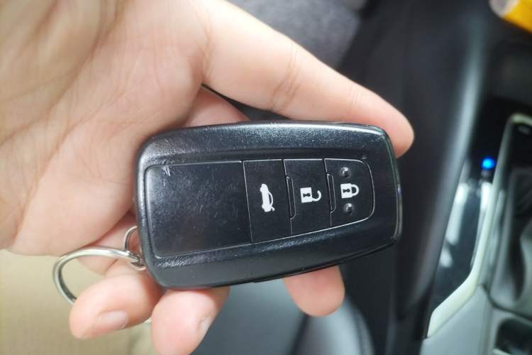 Used Toyota Levin 2019 185T CVT Luxury Edition China VI Standard Vehicle Key