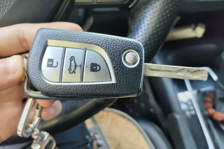 Used Toyota Levin 2019 185T CVT Entry-Level Version China VI Standard Vehicle Key
