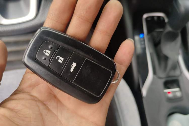 Used Toyota Levin 2019 185T CVT Luxury Edition China VI Standard Vehicle Key