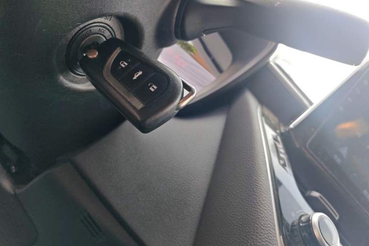 Used Toyota Levin 2019 185T CVT Entry-Level Version China VI Standard Vehicle Key