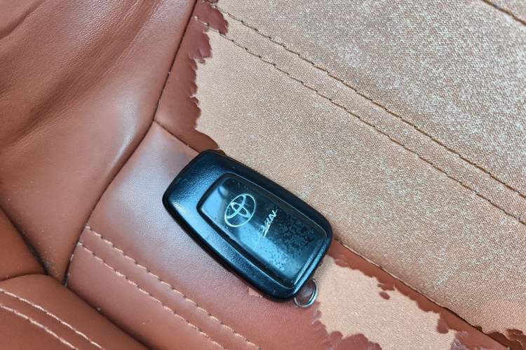 Used Toyota Levin 2019 185T CVT Luxury Edition China VI Standard Vehicle Key