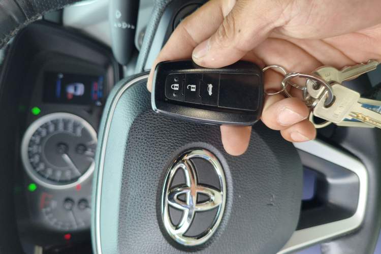 Used Toyota Levin 2019 185T CVT Luxury Edition China VI Standard Vehicle Key