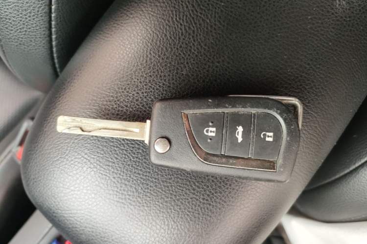 Used Toyota Levin 2019 185T CVT Entry-Level Version China VI Standard Vehicle Key