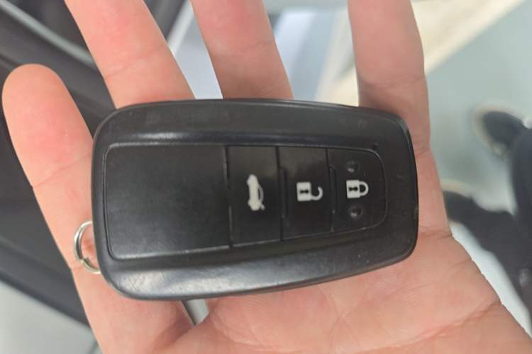Used Toyota Levin 2019 185T CVT Luxury Edition China VI Standard Vehicle Key