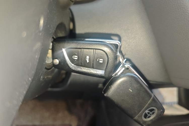 Used Toyota Levin 2019 185T CVT Entry-Level Version China VI Standard Vehicle Key