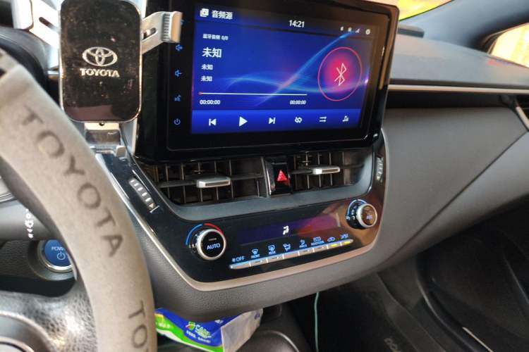 Used Toyota Levin 2019 Dual-Engine 1.8H E-CVT Luxury Edition China VI Standard Audio And AC Panel