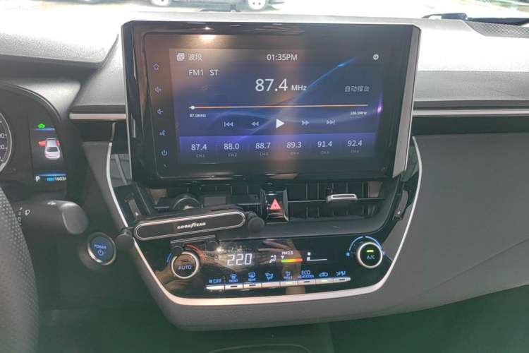 Used Toyota Levin 2019 Dual-Engine 1.8H E-CVT Luxury Edition China VI Standard Audio And AC Panel