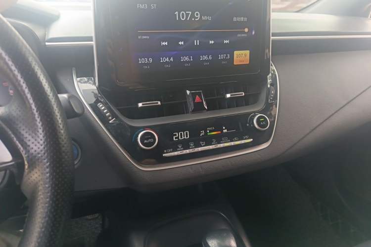 Used Toyota Levin 2019 Dual-Engine 1.8H E-CVT Luxury Edition China VI Standard Audio And AC Panel