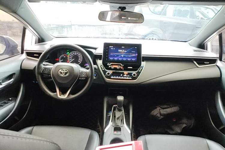 Used Toyota Levin 2019 185T CVT Luxury Edition China VI Standard Center Console