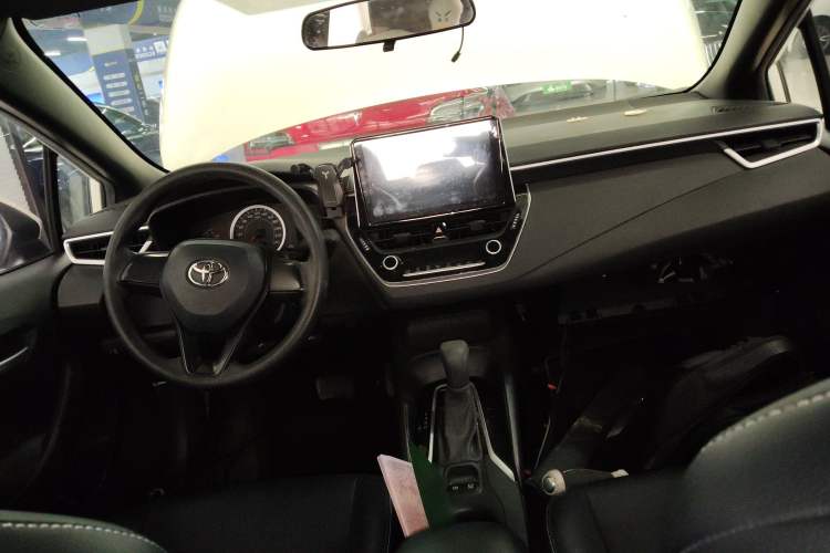 Used Toyota Levin 2019 185T CVT Entry-Level Version China VI Standard Center Console