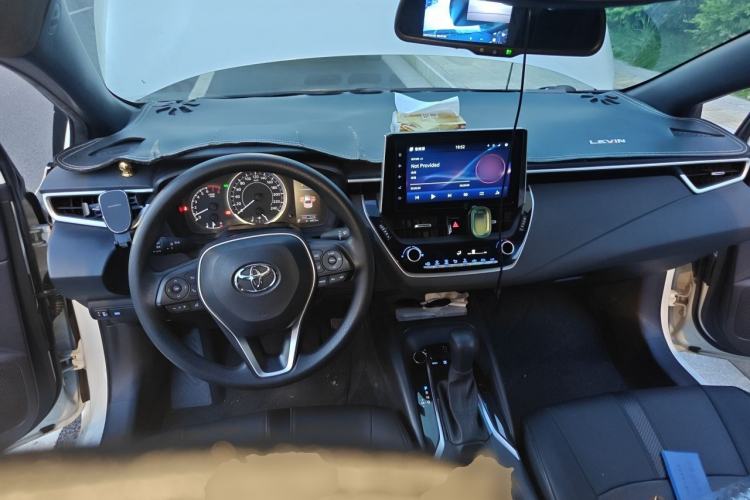 Used Toyota Levin 2019 185T CVT Luxury Edition China VI Standard Center Console