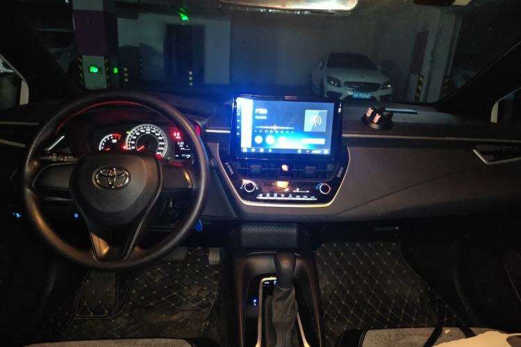 Used Toyota Levin 2019 185T CVT Entry-Level Version China VI Standard Center Console