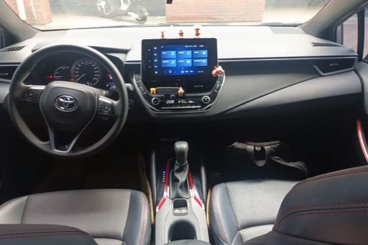 Used Toyota Levin 2019 Dual-Engine 1.8H E-CVT Sport Edition China VI Standard Center Console