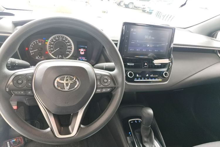 Used Toyota Levin 2019 185T CVT Luxury Edition China VI Standard Center Console