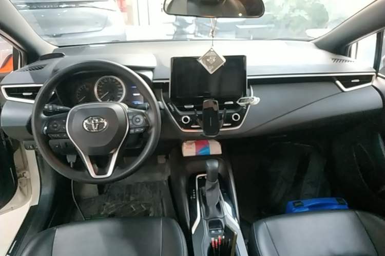 Used Toyota Levin 2019 185T CVT Luxury Edition China VI Standard Center Console
