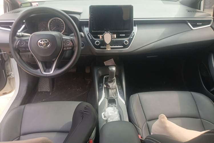 Used Toyota Levin 2019 185T CVT Luxury Edition China VI Standard Center Console