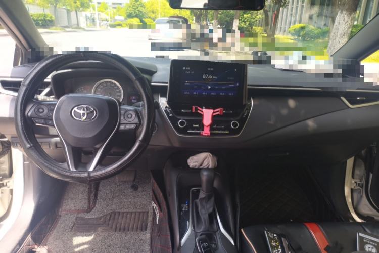 Used Toyota Levin 2019 185T CVT Luxury Edition China VI Standard Center Console