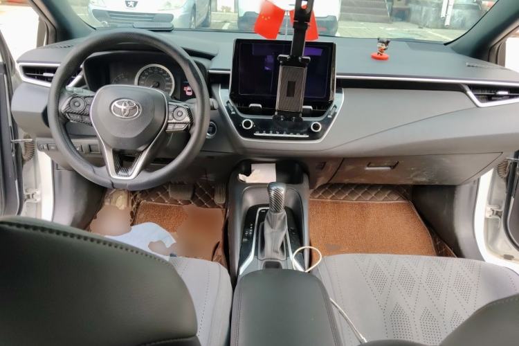 Used Toyota Levin 2019 185T CVT Luxury Edition China VI Standard Center Console