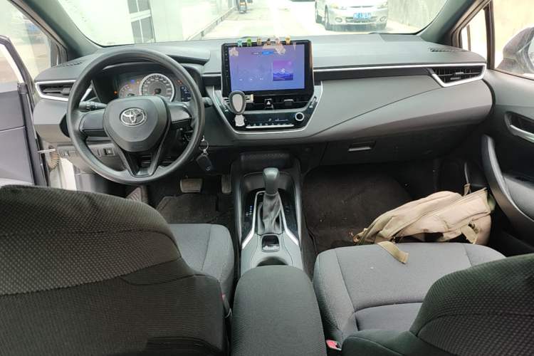 Used Toyota Levin 2019 185T CVT Entry-Level Version China VI Standard Center Console