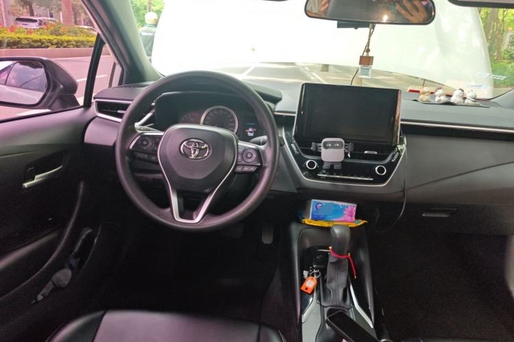 Used Toyota Levin 2019 185T CVT Luxury Edition China VI Standard Center Console