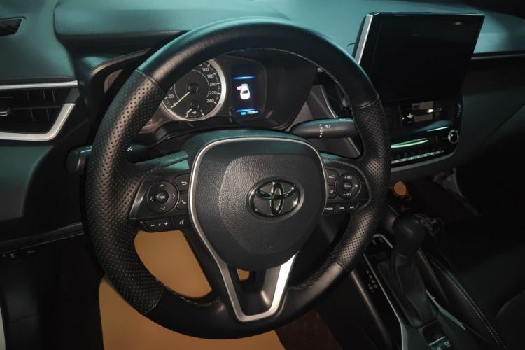 Used Toyota Levin 2019 185T CVT Luxury Edition China VI Standard Center Console