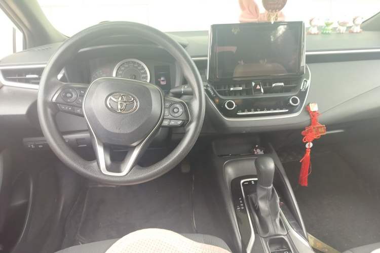 Used Toyota Levin 2019 185T CVT Luxury Edition China VI Standard Center Console