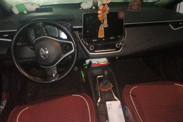 Used Toyota Levin 2019 Dual-Engine 1.8H E-CVT Luxury Edition China VI Standard Center Console